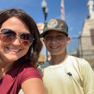 Meet your Posher, Dena